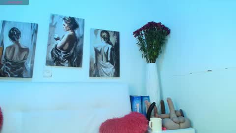 Snapshot of marilyn_golden chatting on October 21, 10:35 pm Marilyn online show from October 21, 10:35 pm