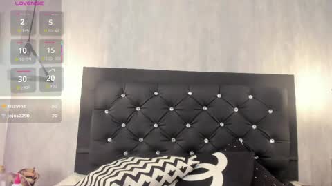 Marilyn  online show from April 1, 1:41 pm