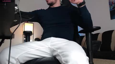 marioslim online show from March 8, 8:18 am