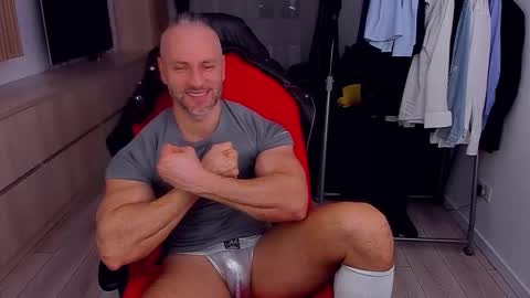 MarisMuscle online show from February 16, 8:12 am