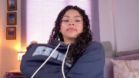 Snapshot of marivimichel03 chatting on September 23, 7:09 pm online show from September 23, 7:09 pm