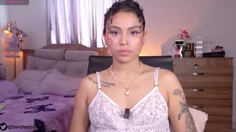 Snapshot of marivimichel03 chatting on October 21, 7:17 pm online show from October 21, 7:17 pm