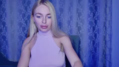 mariwell online show from June 17, 11:43 pm