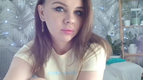 pipi online show from March 1, 3:38 pm