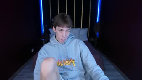 Mark online show from December 21, 10:43 am