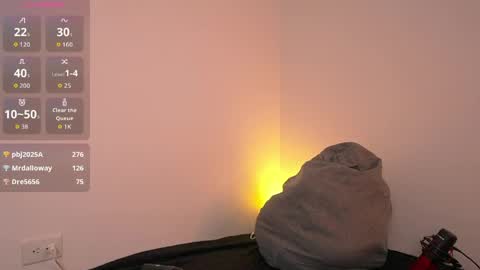 mark_broown_ online show from April 23, 9:38 pm