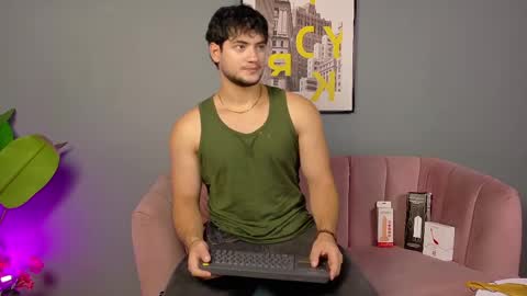 mark_evans1_ online show from May 28, 7:12 pm
