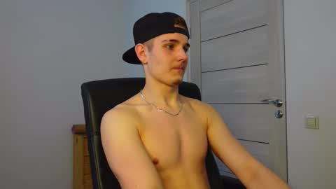 MARK KARSON online show from March 28, 2:29 pm