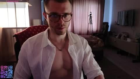 Mark online show from April 22, 11:06 am