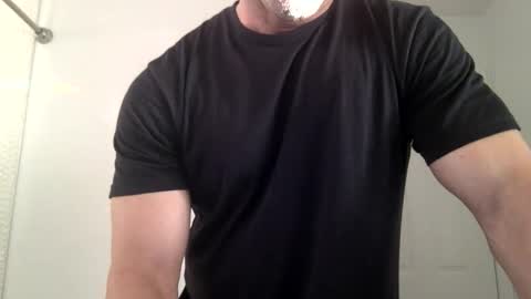 Snapshot of markk702 chatting on October 18, 2:21 pm markk702 online show from October 18, 2:21 pm