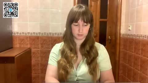 Snapshot of maroonmoon_ chatting on October 8, 7:31 pm Miriam online show from October 8, 7:31 pm