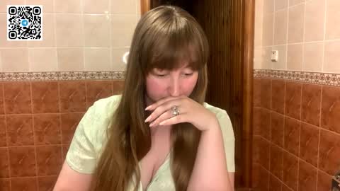 Snapshot of maroonmoon_ chatting on September 16, 7:28 pm Miriam online show from September 16, 7:28 pm