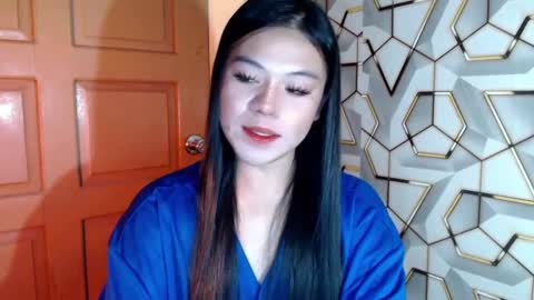 Wenwen online show from February 15, 8:00 am