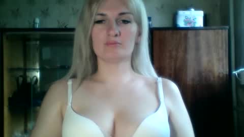 marta_haze online show from May 15, 9:18 am