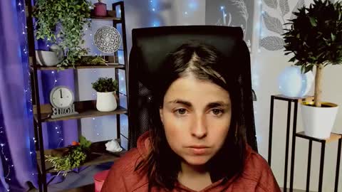 martaedams online show from December 18, 6:52 am