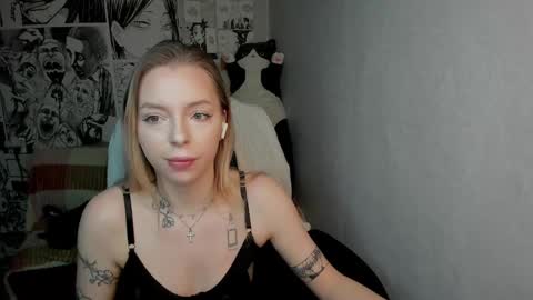 Martha Cameron online show from January 29, 1:27 am