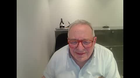 martin_1947 online show from February 22, 10:09 pm