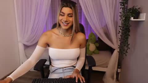 martinaa_rose online show from July 13, 12:42 pm