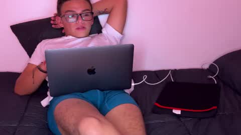  Martn Savage  online show from June 10, 12:32 am