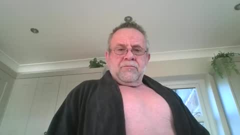 martinrgbxxxx online show from October 25, 8:46 am