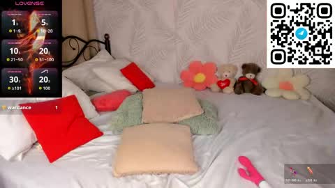 mary__bailey online show from May 16, 1:02 am