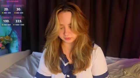 mary_broks online show from October 17, 7:01 am