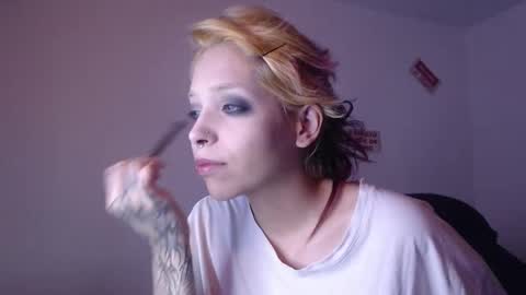                      100   online show from November 26, 7:05 am