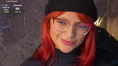 Snapshot of mary_luxx_tp chatting on September 21, 3:54 am mary_luxx_tp online show from September 21, 3:54 am