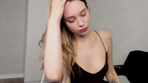 HelIo  Everyone Im MaryWelcome  to my room and  lets have  a good  time  together with me   online show from October 26, 7:13 pm