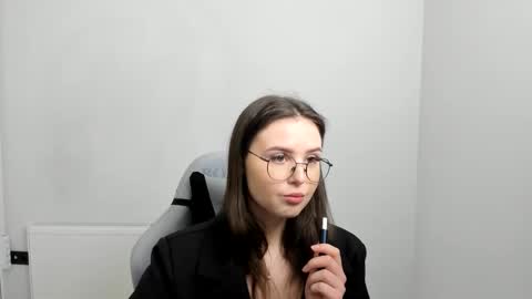 Alice online show from April 19, 7:20 am