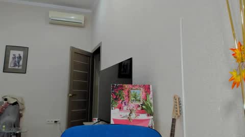 Maryann online show from March 12, 7:39 pm