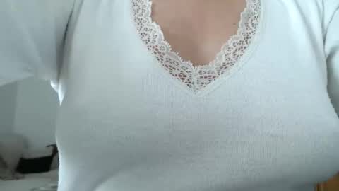 Maryil online show from December 3, 10:56 am