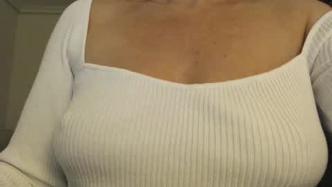 Maryil online show from December 2, 6:05 pm