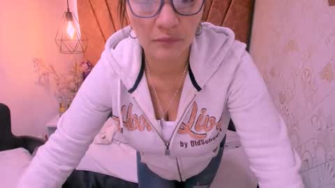 Marylin online show from October 18, 8:13 pm