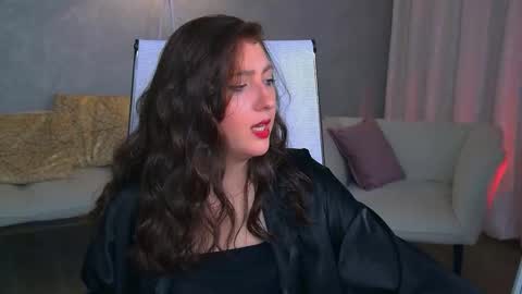 Mary Miller online show from October 22, 11:45 am