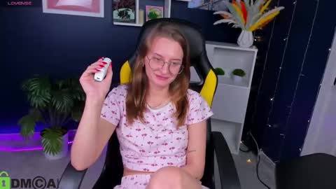 maryyy_may online show from October 2, 7:12 pm