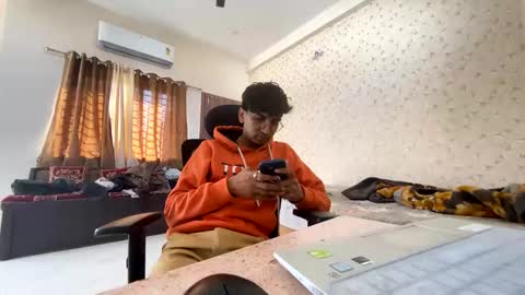 maskboyz2003 online show from November 13, 3:31 am