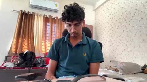 Mask Boy online show from November 6, 4:04 am