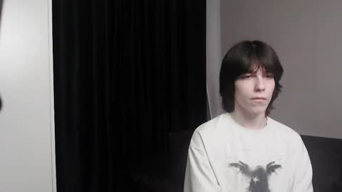 masonsilver_ online show from April 24, 9:44 am