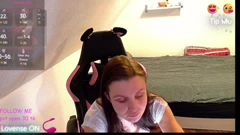 Snapshot of massageofyourlife chatting on January 18, 7:37 pm Queeny Kathy  Online at 2030 MEZ Sunday  Wednesday online show from January 18, 7:37 pm