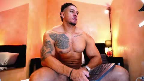 massimowalton2 online show from June 28, 2:46 pm