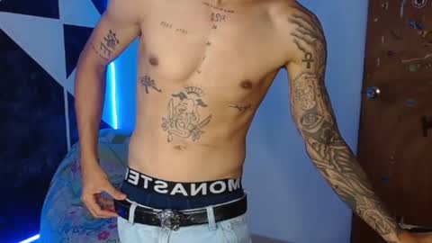 Snapshot of master_black777 chatting on September 22, 3:43 am master_black777 online show from September 22, 3:43 am