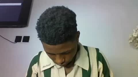 Master Kael online show from December 19, 1:34 am