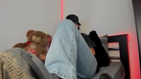 mateo_escobar online show from November 2, 1:27 am