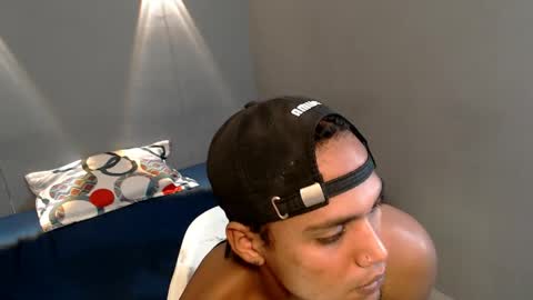 Mateo and Noah online show from April 19, 6:21 pm