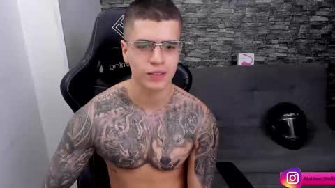 Mathew Independent model online show from October 15, 10:43 pm