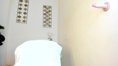 Mathilde  online show from November 29, 3:58 am