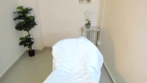 Mathilde  online show from November 13, 3:53 am