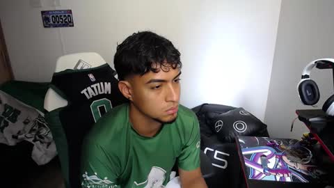 Snapshot of matias_bianco01 chatting on October 3, 4:59 pm matias online show from October 3, 4:59 pm