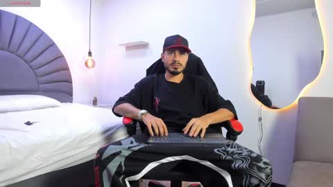 Matthew online show from April 13, 3:22 am